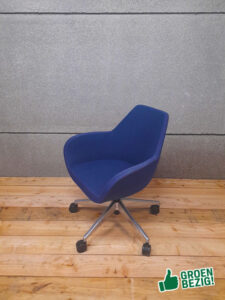 Vergaderstoel Fan, €219,-