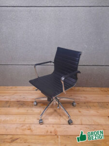 Vergaderstoel Imo, zwart leder €249,-