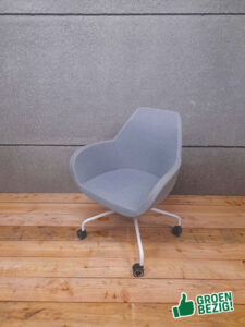 Vergaderstoel Fan, €219,-