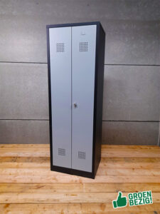 Garderobekast 2-deurs €149,-