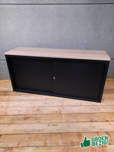 Schuifdeurkast 160x75 met topblad €159,-